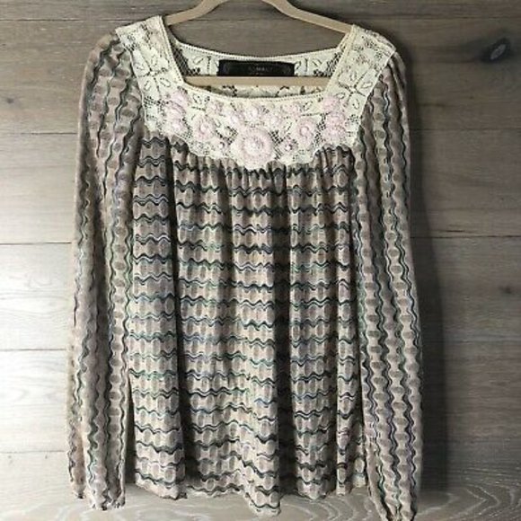 Free People x New Romantics Beaded Lace Top - Picture 2 of 2